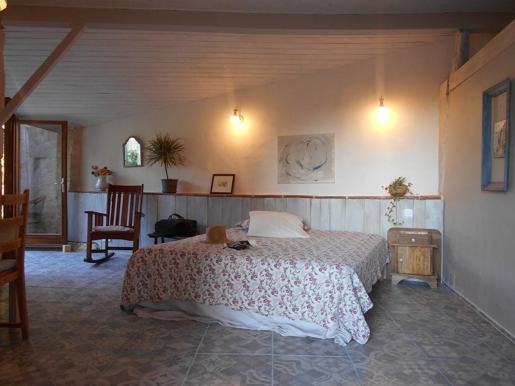 Bed and Breakfast Bastida De Beata Noailles  Екстер'єр фото